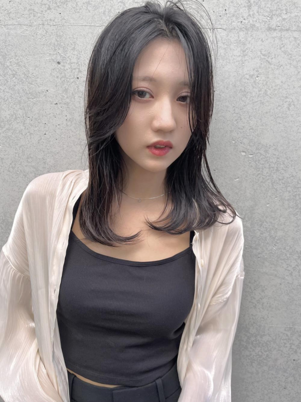 前髪なしセンター分け“セミロング”