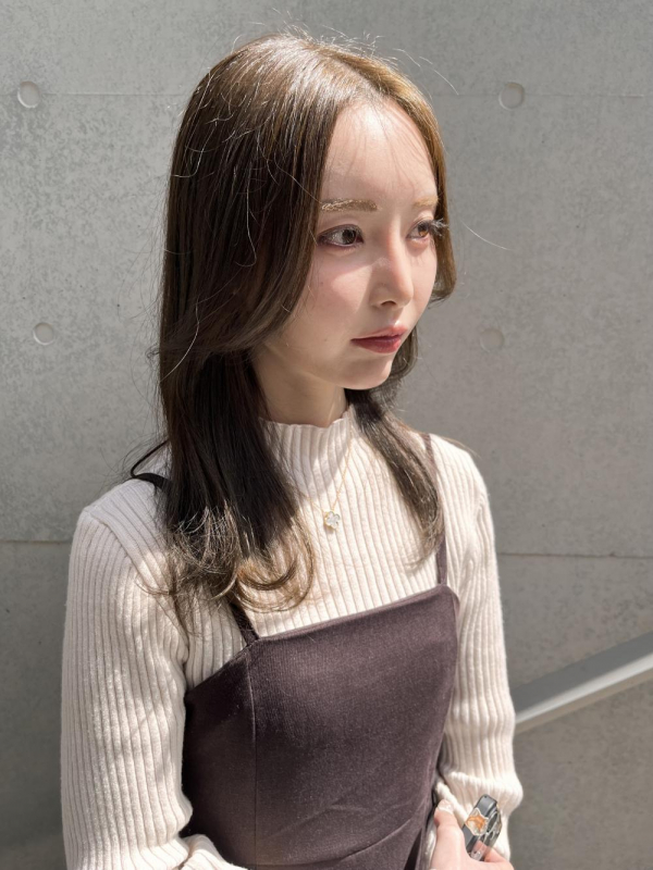 透け感カラー“オリーブベージュ”