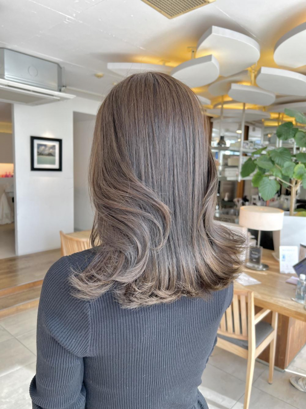 ヘーゼルベージュ外ハネミディアム【Ayumi】