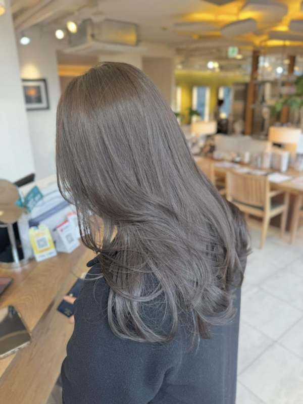 透明感カラー『くすみベージュ』【a o i】｜美容院の最新記事