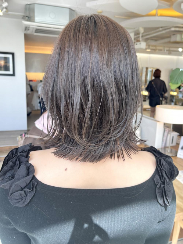 “外ハネくびれミディアム”【若月情】