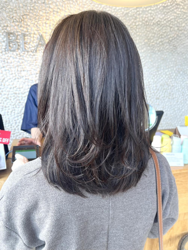 伸ばかけの方は“ミディアムレイヤー”【若月情】