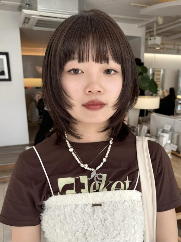 ミディアムレイヤーハッシュカット【yukari】