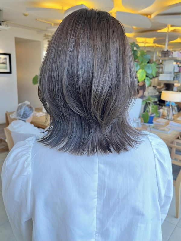 “外ハネミディアムレイヤー”【若月情】