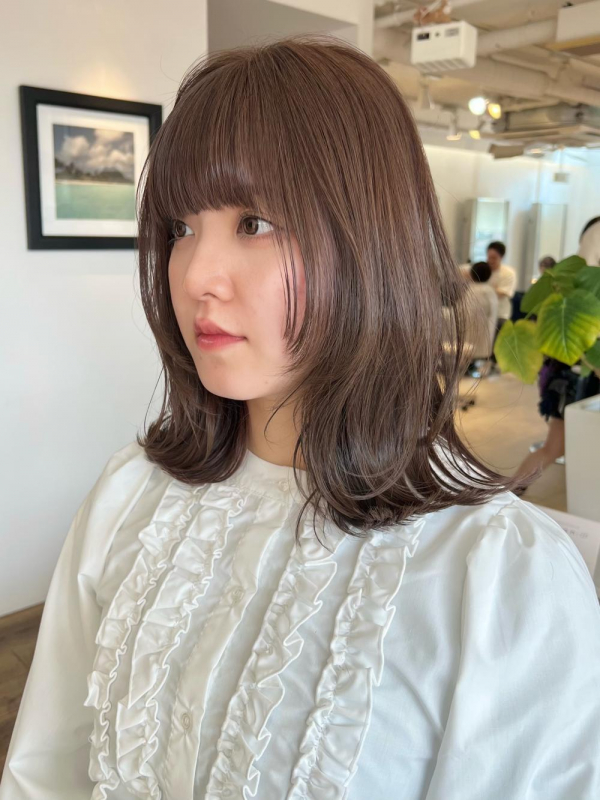 外ハネふわっとレイヤーベージュ【Ayumi】