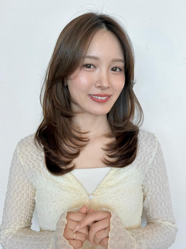 レイヤーカットってどんな髪型？【Ayumi】