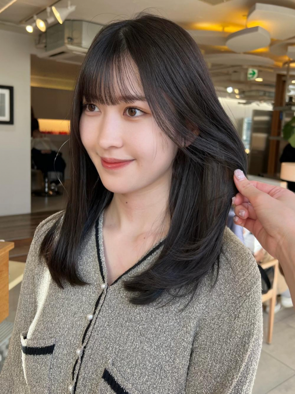 透けるダークグレージュカラー【Ayumi】