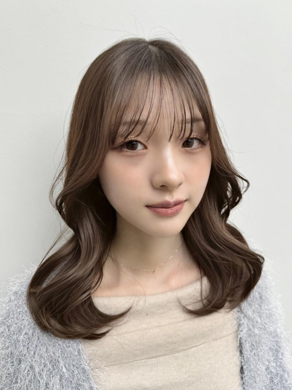 盛れる顔周りカット