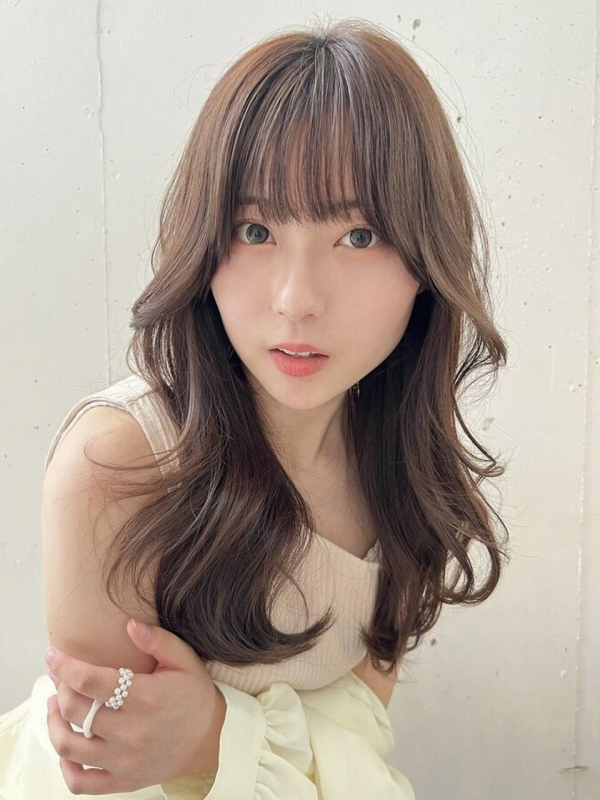 韓国レイヤーカットブリーチなしカラー