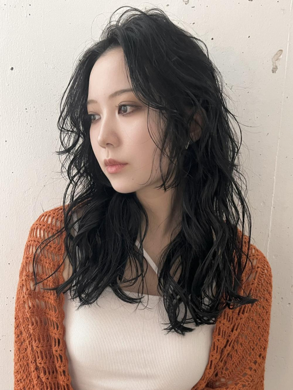 ロング顔周りレイヤーパーマ
