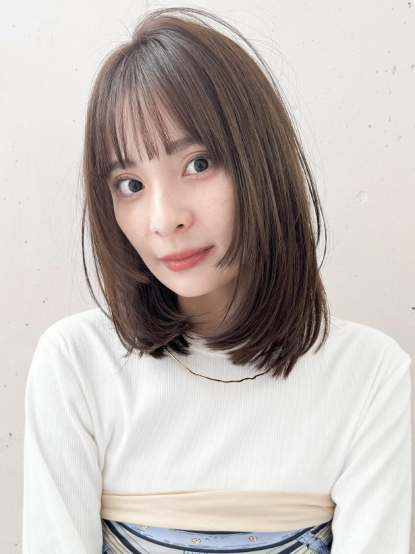 フェイスレイヤーミディアムフルバングアッシュベージュ