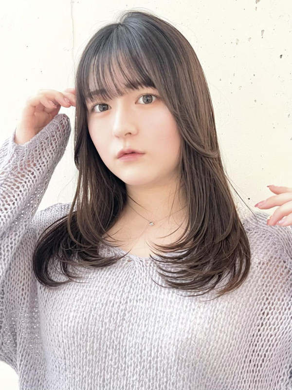 ミディアムレイヤー小顔顔まわりカット