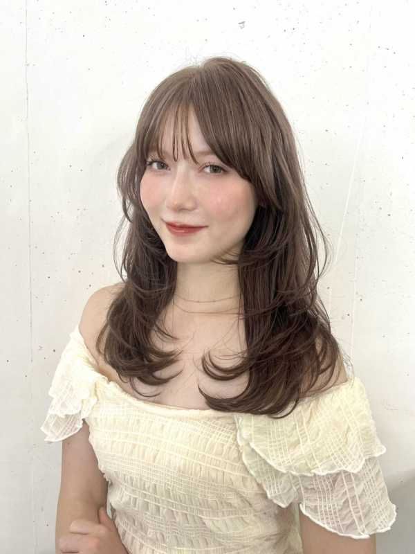 ミディアムレイヤー × シフォンベージュ