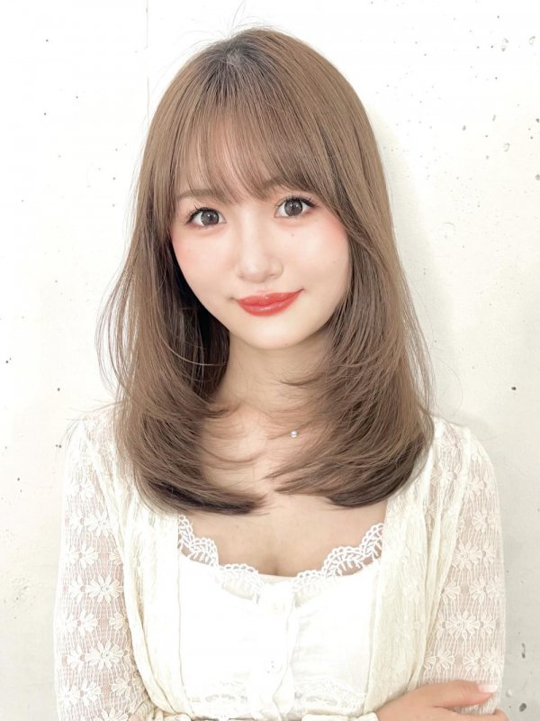 ミディアムレイヤー × ミルクティーベージュ