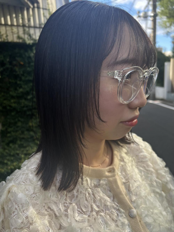 顔まわりレイヤーおしゃれ女子ウルフ