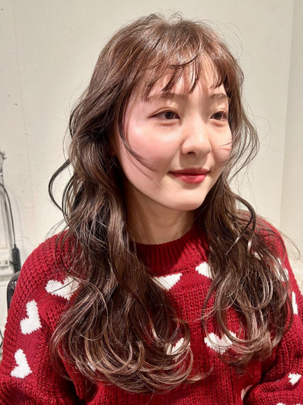 簡単スタイリングウェーブヘア小顔ヘア