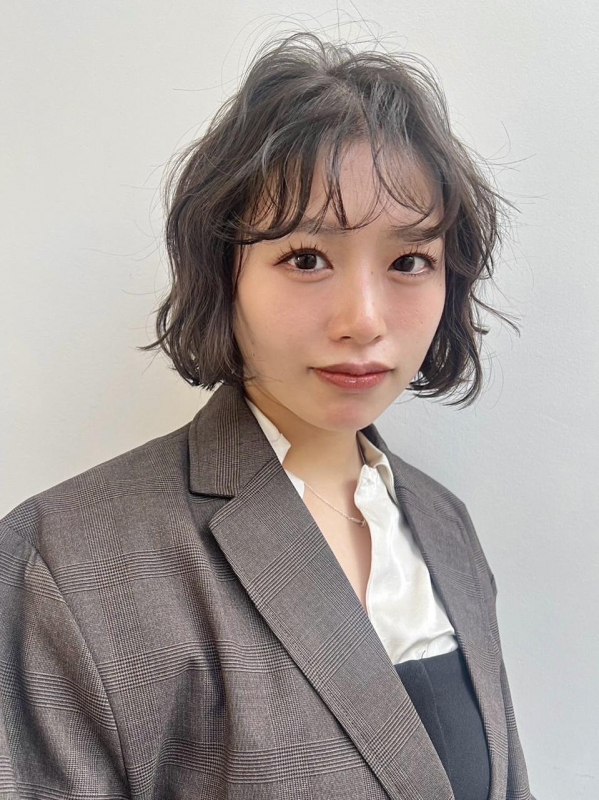 簡単スタイリングウェーブヘア小顔ヘア