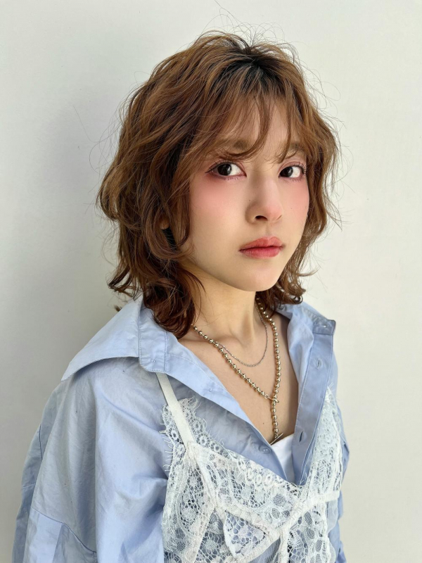 韓国風レイヤーハッシュカットおしゃれ女子ウルフヘア