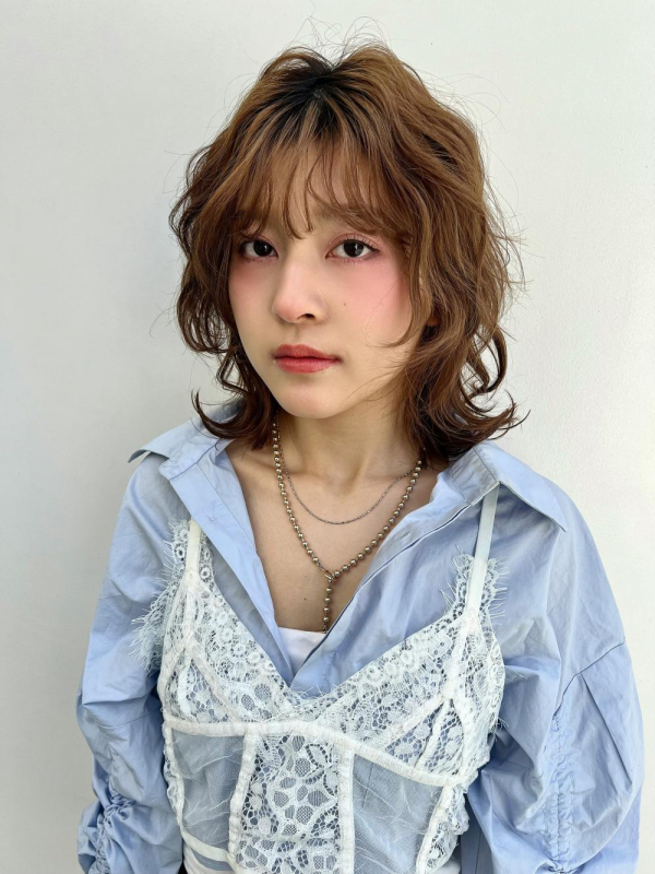 韓国風レイヤーハッシュカットおしゃれ女子ウルフヘア