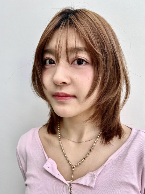 韓国風レイヤーハッシュカット顔まわりレイヤー