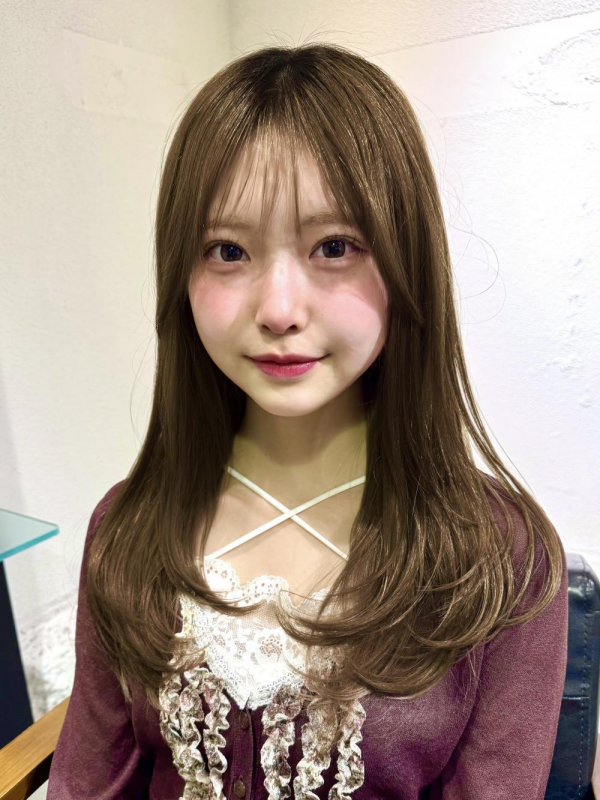 小顔　薄めバング　ワンカールレイヤー