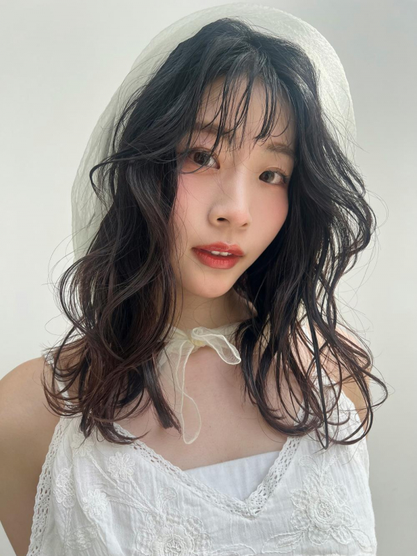 バブーシュカ韓国風レイヤーカールヘアアレンジ