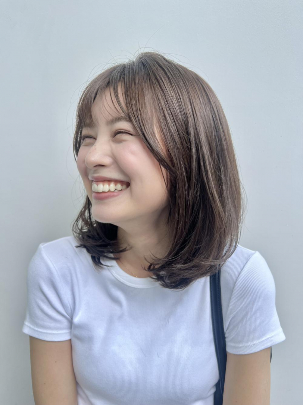 ワンカールレイヤーボブオリーブベージュ