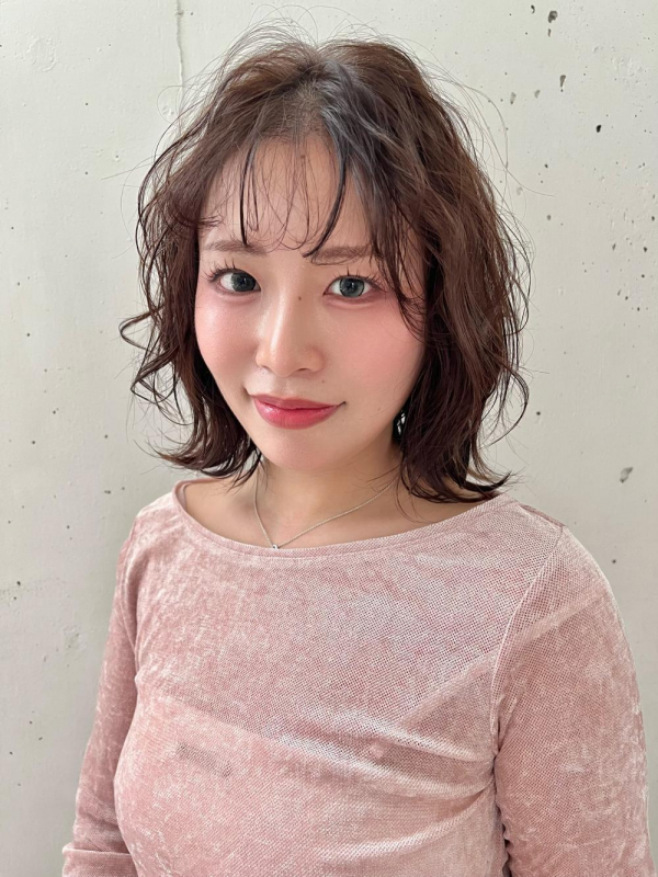 簡単スタイリングウェーブヘア小顔ヘア