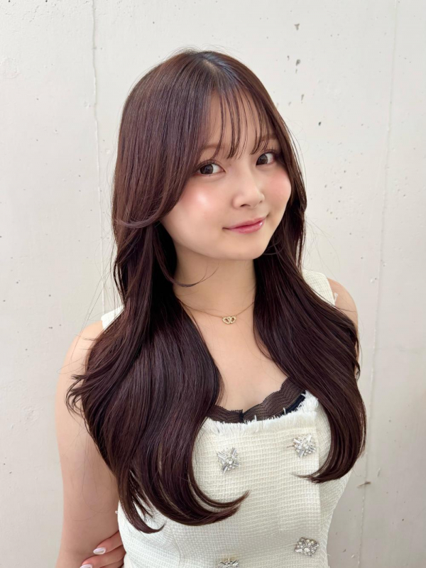 小顔くびれレイヤーカット