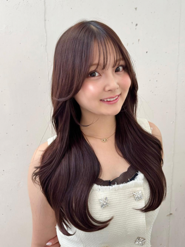小顔くびれレイヤーカット