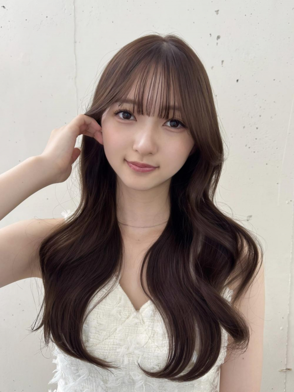 小顔くびれレイヤーカット
