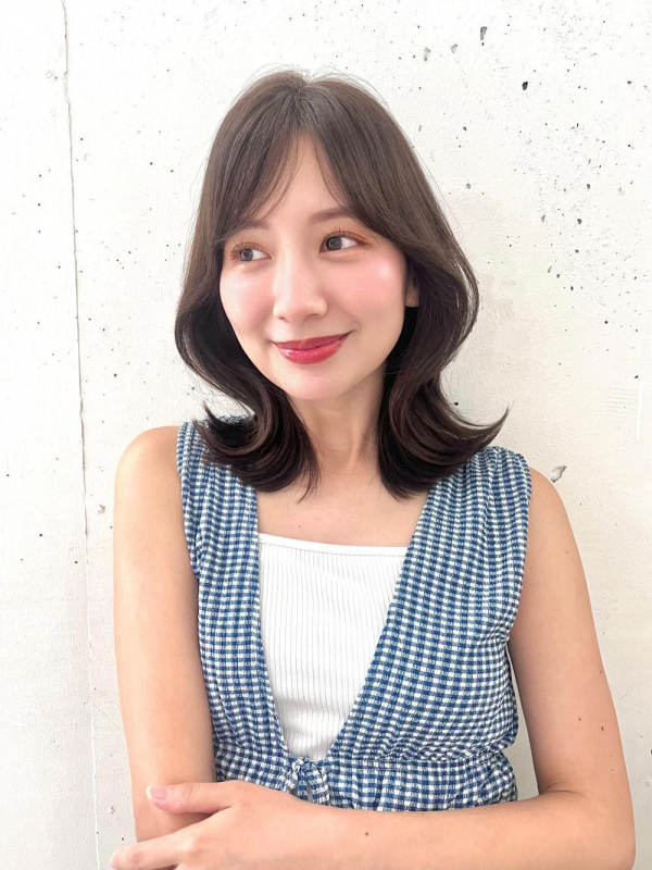 外ハネボブくびれレイヤーオリーブベージュ